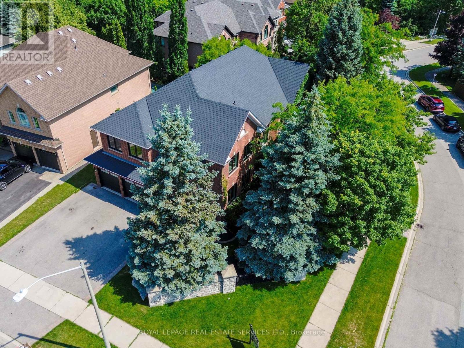 












1079 SKYVALLEY CRESCENT

,
Oakville,




Ontario
L6M3L2

