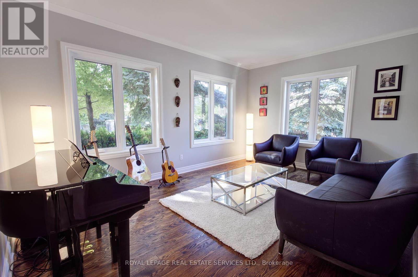 












1079 SKYVALLEY CRESCENT

,
Oakville,




Ontario
L6M3L2

