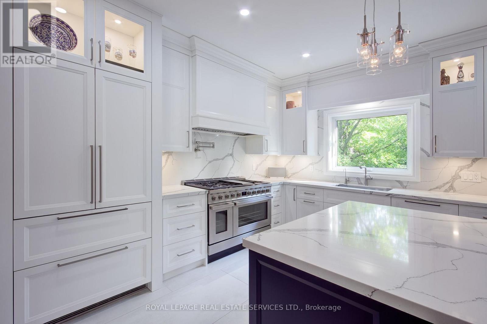 












1079 SKYVALLEY CRESCENT

,
Oakville,




Ontario
L6M3L2

