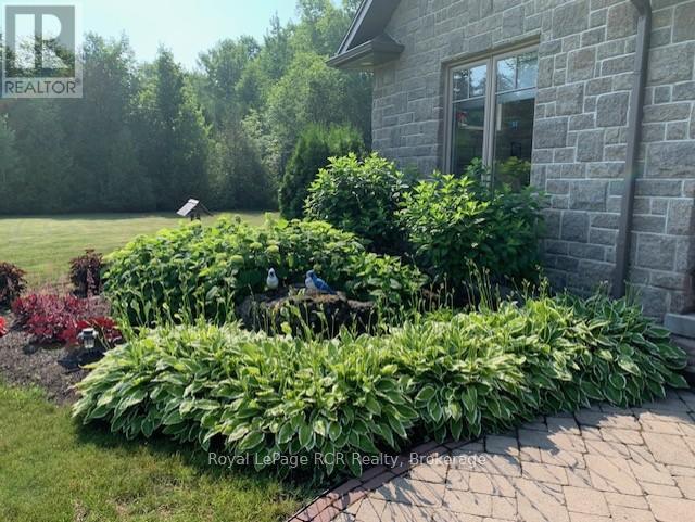 












1626 SILVER LAKE RD ROAD

,
South Bruce Peninsula,




Ontario
N0H2T0

