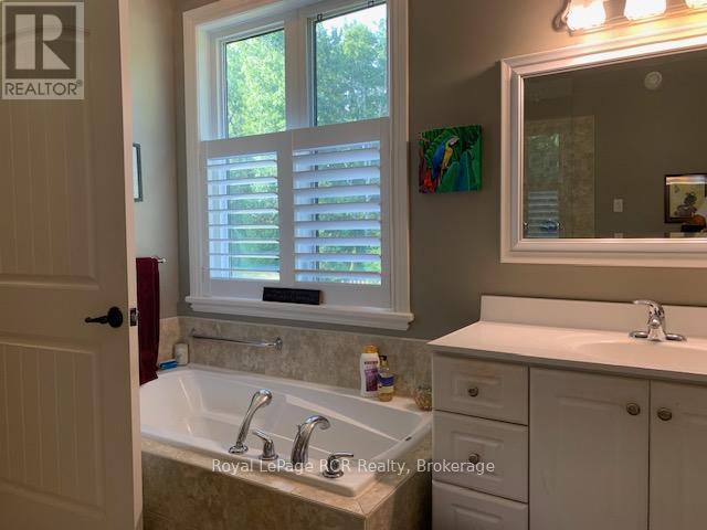 












1626 SILVER LAKE RD ROAD

,
South Bruce Peninsula,




Ontario
N0H2T0

