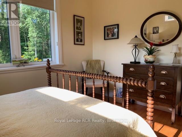 












1626 SILVER LAKE RD ROAD

,
South Bruce Peninsula,




Ontario
N0H2T0

