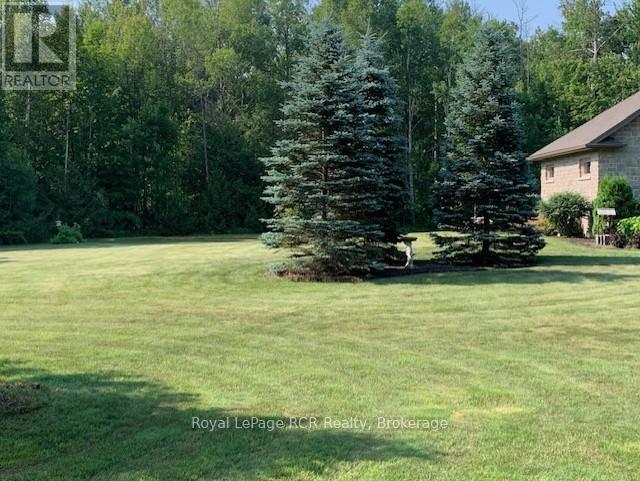 












1626 SILVER LAKE RD ROAD

,
South Bruce Peninsula,




Ontario
N0H2T0

