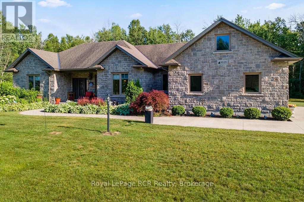 












1626 SILVER LAKE RD ROAD

,
South Bruce Peninsula,




Ontario
N0H2T0

