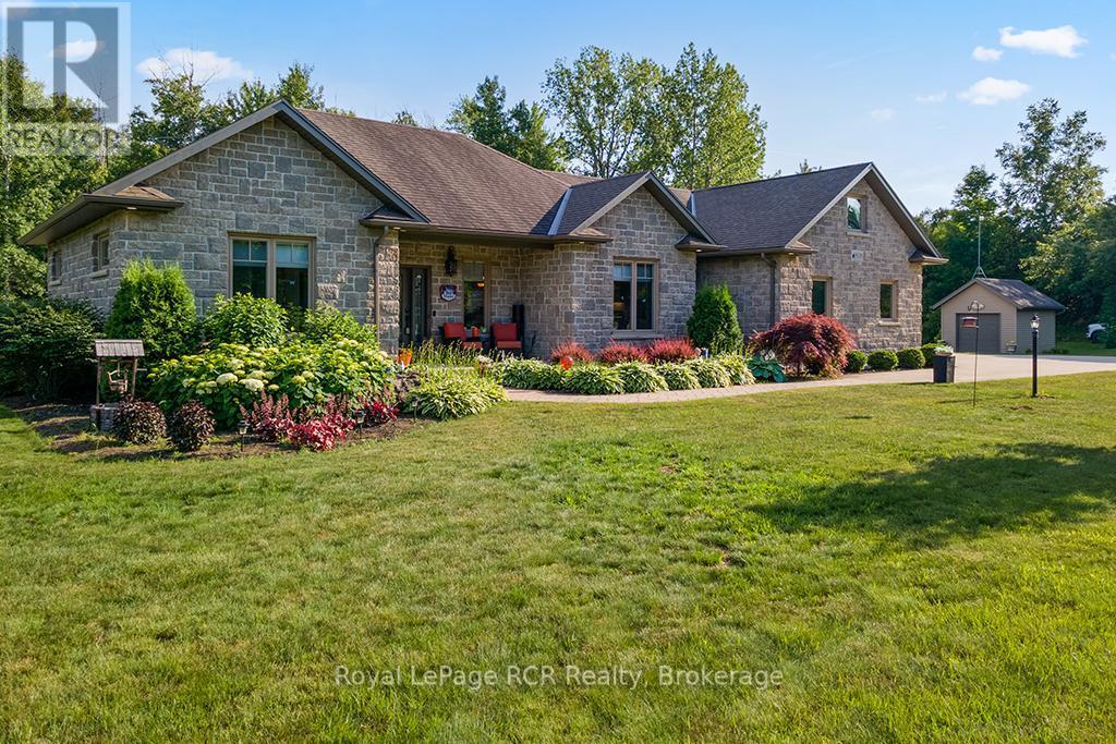 












1626 SILVER LAKE RD ROAD

,
South Bruce Peninsula,




Ontario
N0H2T0

