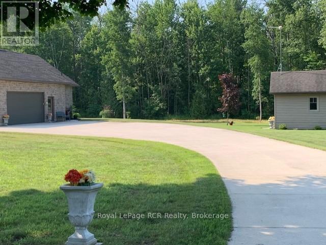 












1626 SILVER LAKE RD ROAD

,
South Bruce Peninsula,




Ontario
N0H2T0

