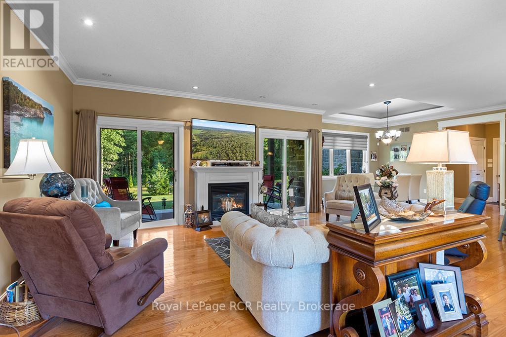 












1626 SILVER LAKE RD ROAD

,
South Bruce Peninsula,




Ontario
N0H2T0


