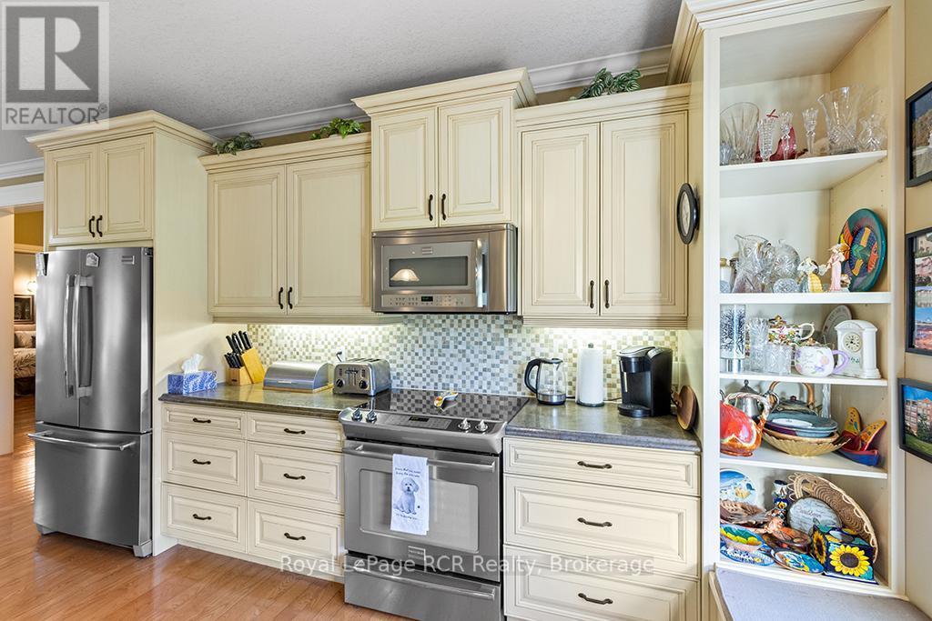 












1626 SILVER LAKE RD ROAD

,
South Bruce Peninsula,




Ontario
N0H2T0

