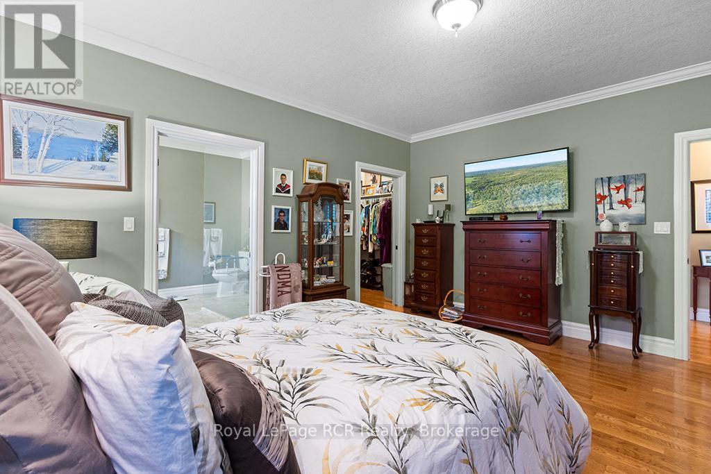 












1626 SILVER LAKE RD ROAD

,
South Bruce Peninsula,




Ontario
N0H2T0

