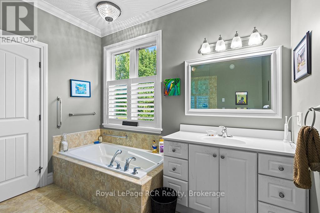 












1626 SILVER LAKE RD ROAD

,
South Bruce Peninsula,




Ontario
N0H2T0

