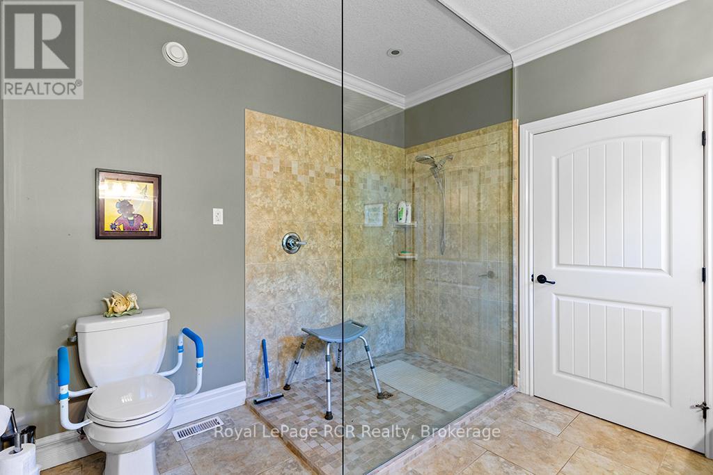 












1626 SILVER LAKE RD ROAD

,
South Bruce Peninsula,




Ontario
N0H2T0

