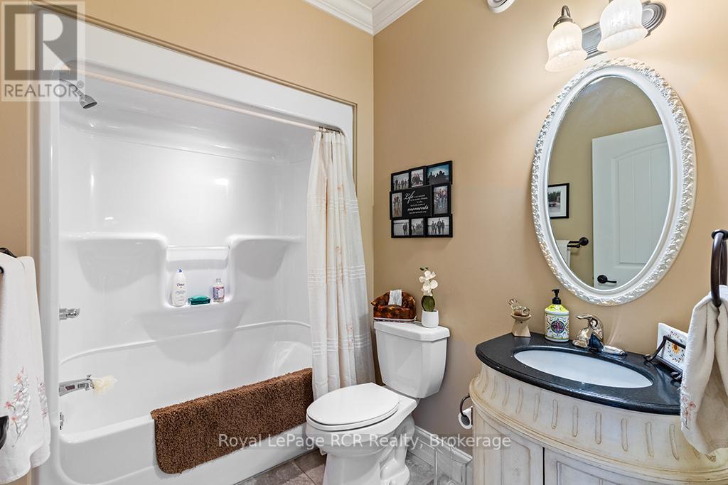 












1626 SILVER LAKE RD ROAD

,
South Bruce Peninsula,




Ontario
N0H2T0

