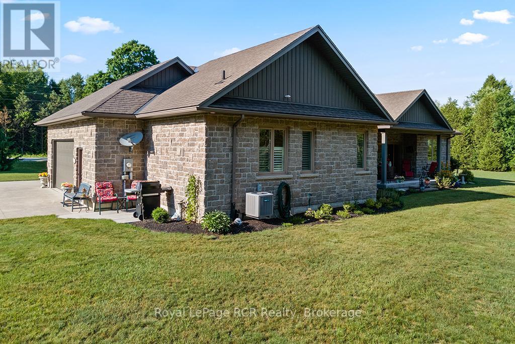 












1626 SILVER LAKE RD ROAD

,
South Bruce Peninsula,




Ontario
N0H2T0

