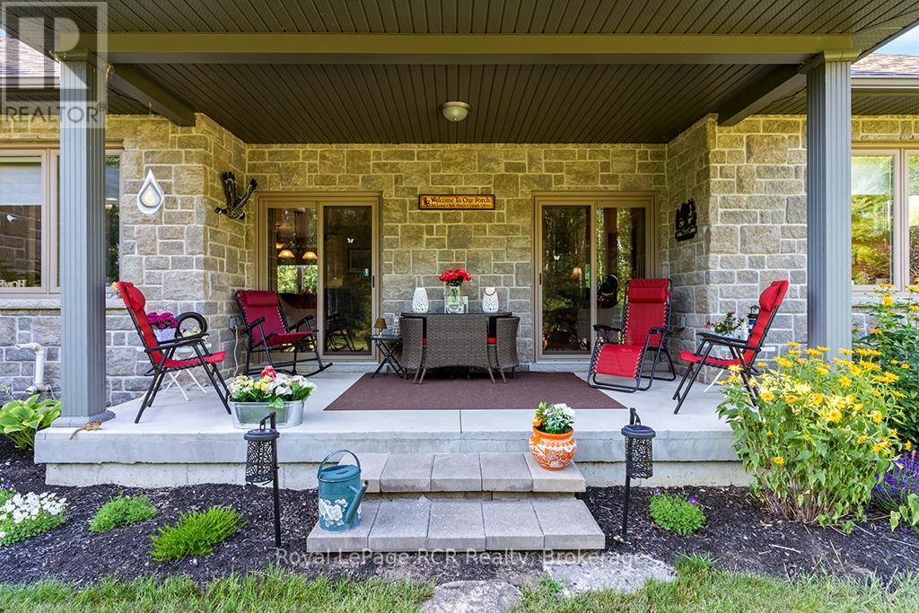 












1626 SILVER LAKE RD ROAD

,
South Bruce Peninsula,




Ontario
N0H2T0

