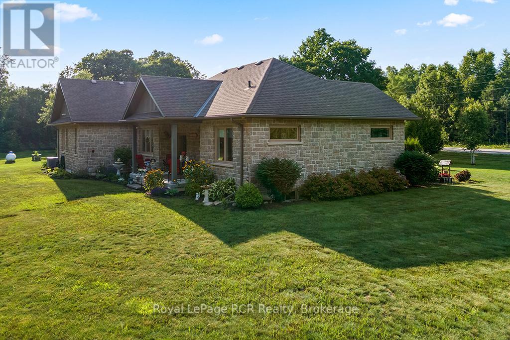 












1626 SILVER LAKE RD ROAD

,
South Bruce Peninsula,




Ontario
N0H2T0

