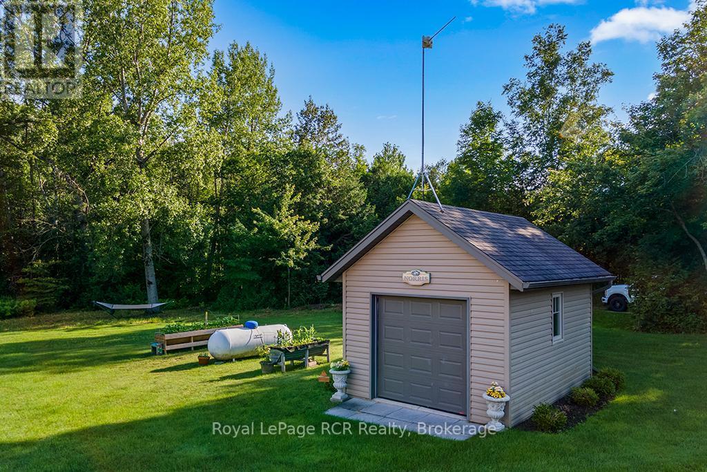 












1626 SILVER LAKE RD ROAD

,
South Bruce Peninsula,




Ontario
N0H2T0

