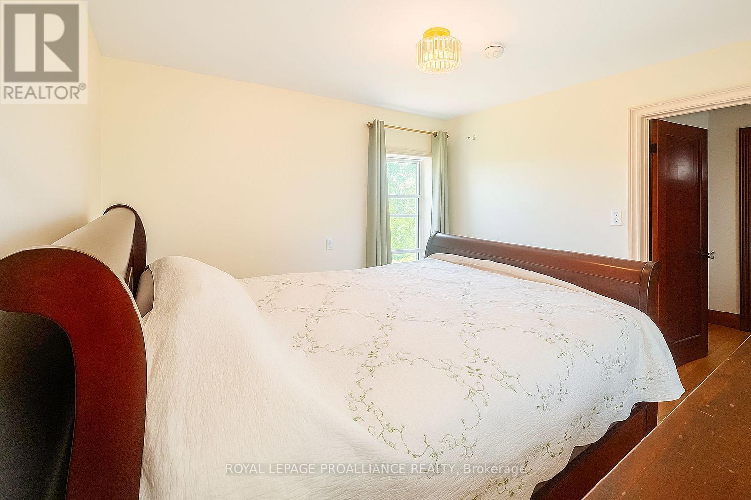 












182 BETHEL ROAD

,
Prince Edward County (Sophiasburg Ward),




Ontario
K0K2T0

