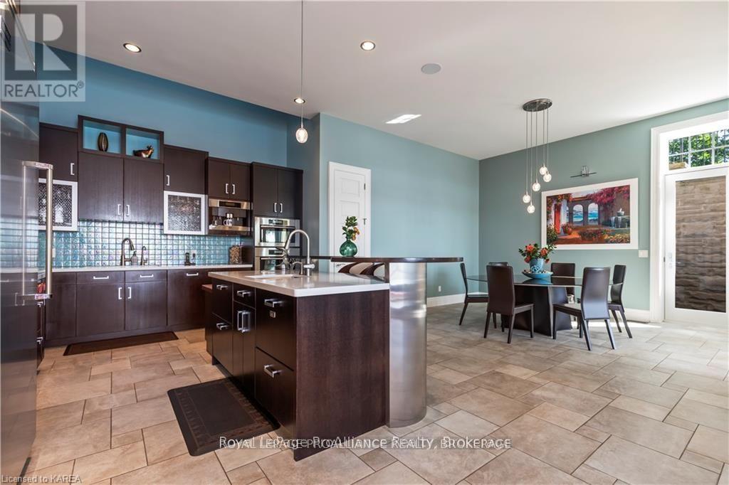 












1618 ST LAWRENCE AVENUE

,
Kingston (Kingston East (Incl CFB Kingston)),




Ontario
K7L4V1

