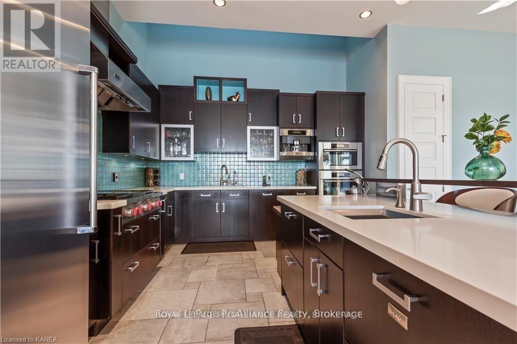 












1618 ST LAWRENCE AVENUE

,
Kingston (Kingston East (Incl CFB Kingston)),




Ontario
K7L4V1

