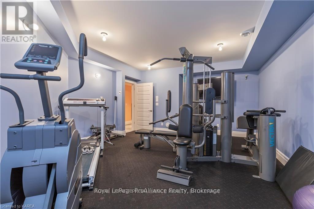 












1618 ST LAWRENCE AVENUE

,
Kingston (Kingston East (Incl CFB Kingston)),




Ontario
K7L4V1

