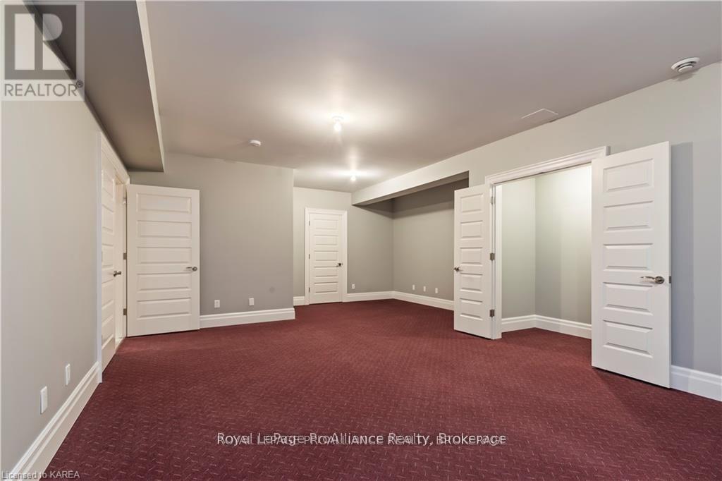 












1618 ST LAWRENCE AVENUE

,
Kingston (Kingston East (Incl CFB Kingston)),




Ontario
K7L4V1


