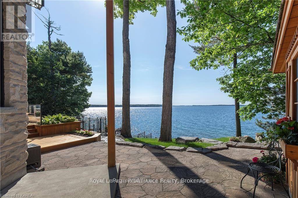 












1618 ST LAWRENCE AVENUE

,
Kingston (Kingston East (Incl CFB Kingston)),




Ontario
K7L4V1

