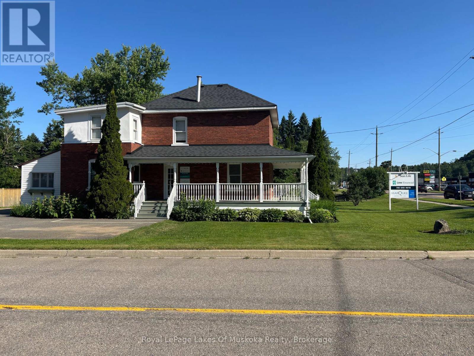 












164 WELLINGTON STREET N

,
Bracebridge (Monck (Bracebridge)),




Ontario
P1L1C4

