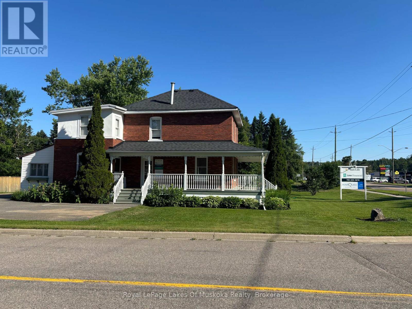 












164 WELLINGTON STREET N

,
Bracebridge (Monck (Bracebridge)),




Ontario
P1L1C4

