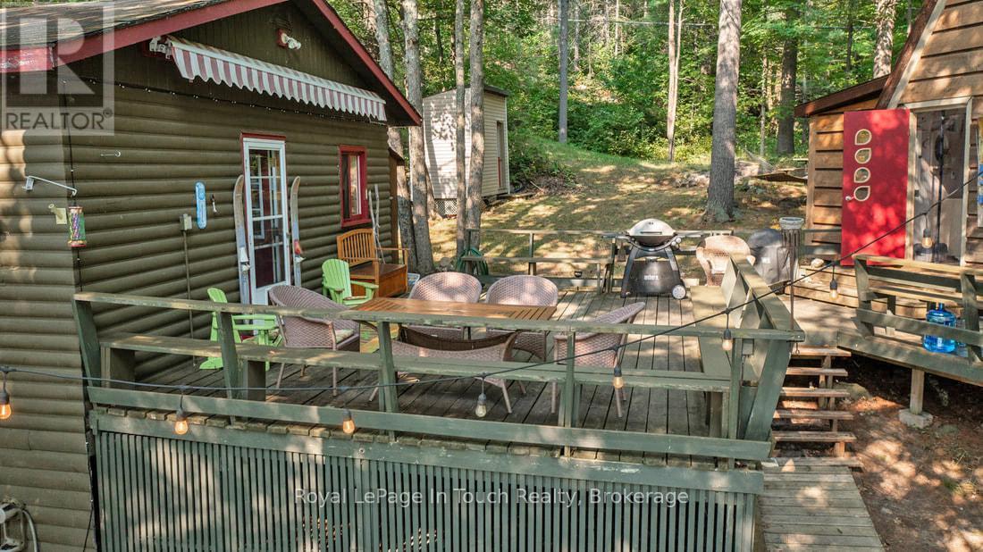 












21 SEVERN RIVER SR406

,
Muskoka Lakes (Wood (Muskoka Lakes)),




Ontario
L0K1E0

