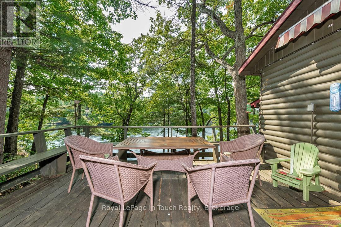 












21 SEVERN RIVER SR406

,
Muskoka Lakes (Wood (Muskoka Lakes)),




Ontario
L0K1E0

