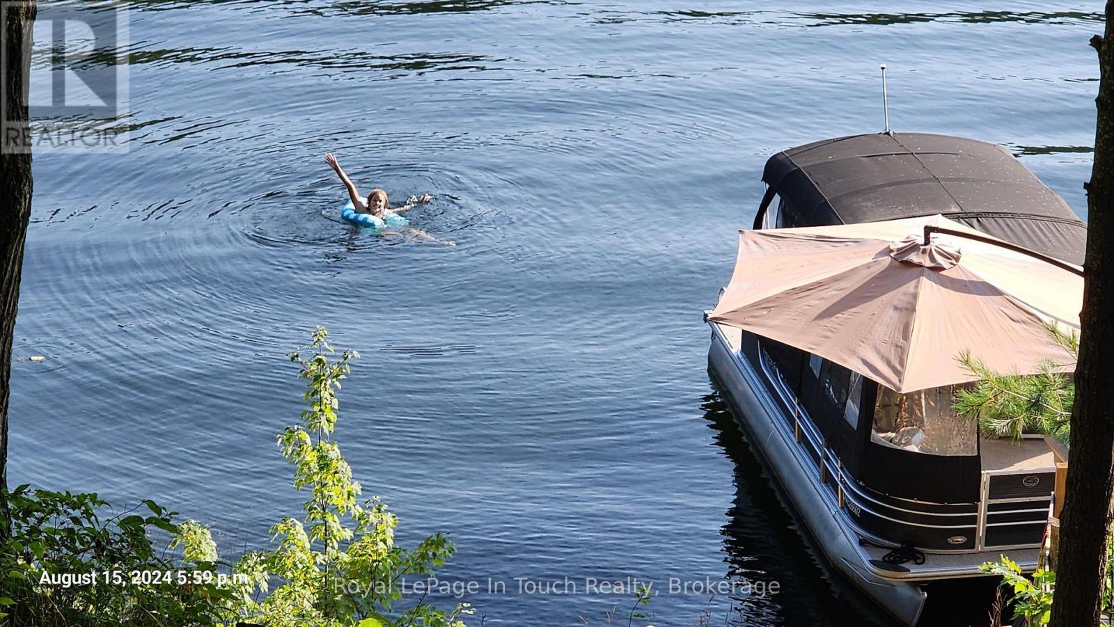 












21 SEVERN RIVER SR406

,
Muskoka Lakes (Wood (Muskoka Lakes)),




Ontario
L0K1E0

