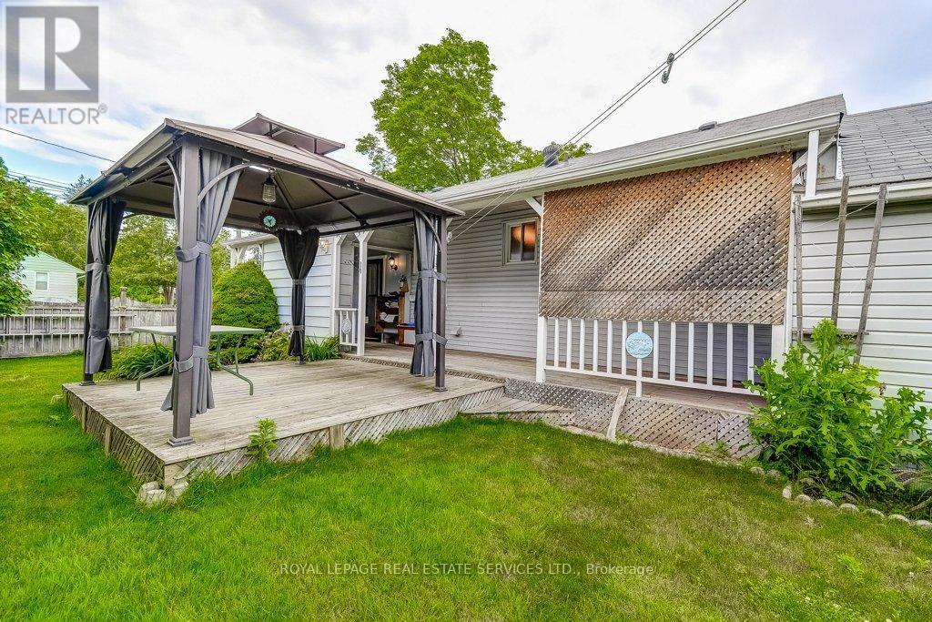












206 MAURICE DRIVE

,
Oakville,




Ontario
L6K2W9

