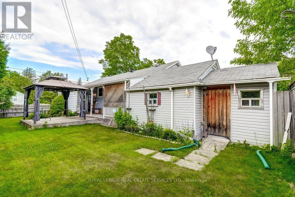 












206 MAURICE DRIVE

,
Oakville,




Ontario
L6K2W9


