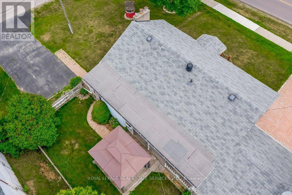 












206 MAURICE DRIVE

,
Oakville,




Ontario
L6K2W9

