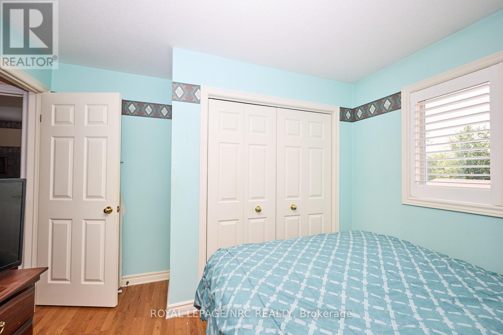 












32 WILTON AVENUE

,
Welland (Broadway),




Ontario
L3C1Z9

