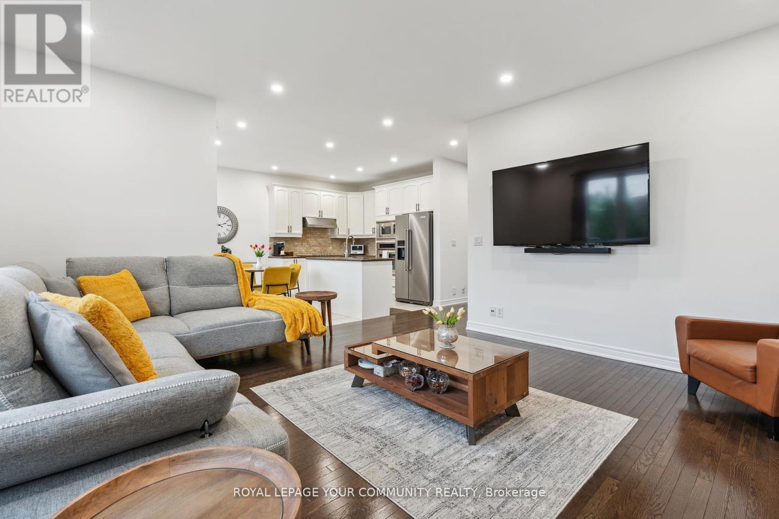 












26 IVY JAY CRESCENT

,
Aurora,




Ontario
L4G0E6

