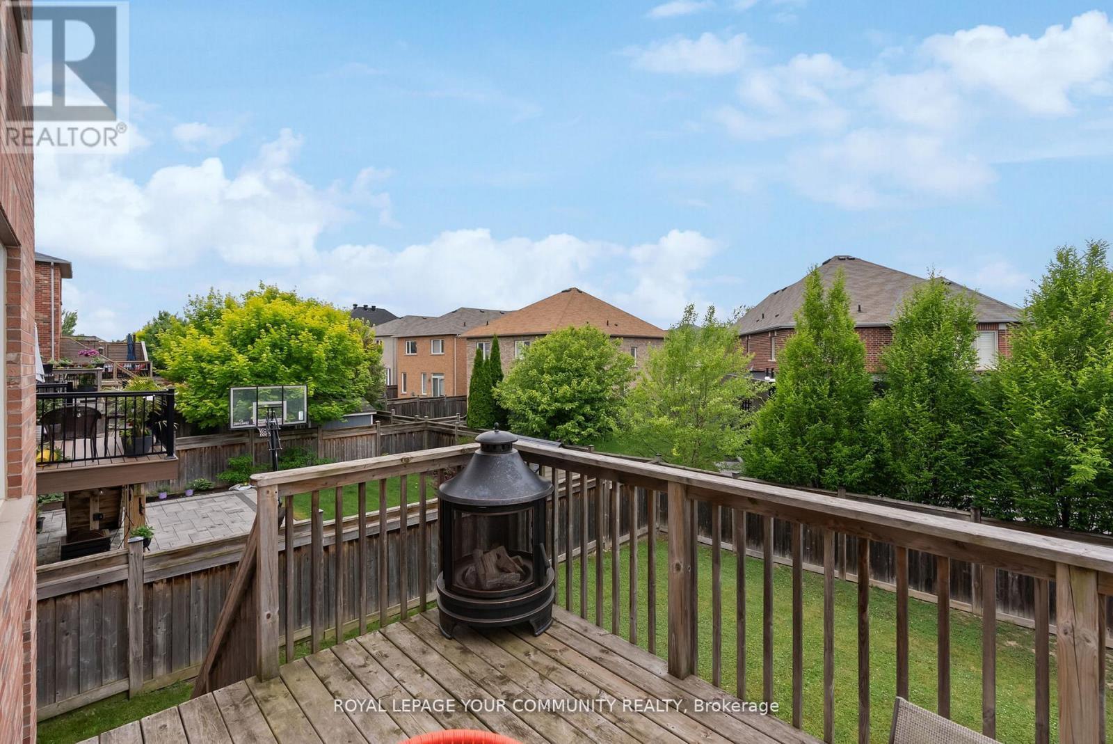 












26 IVY JAY CRESCENT

,
Aurora,




Ontario
L4G0E6

