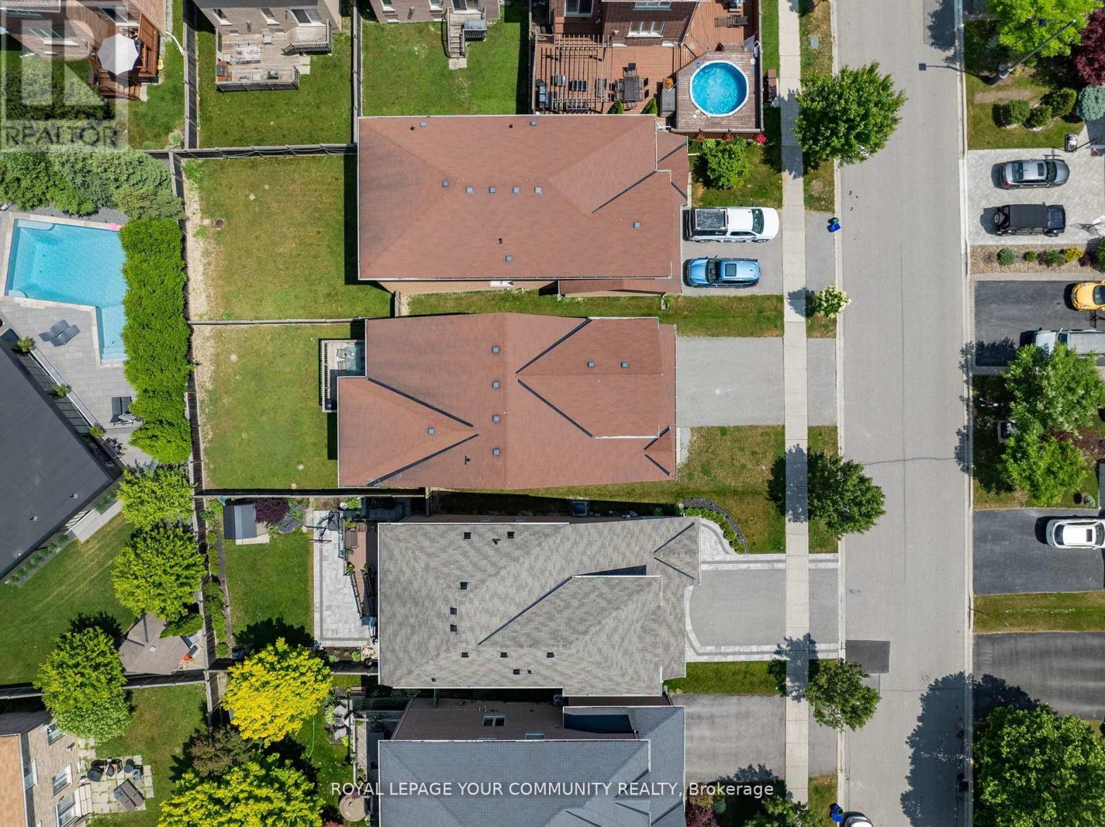 












26 IVY JAY CRESCENT

,
Aurora,




Ontario
L4G0E6

