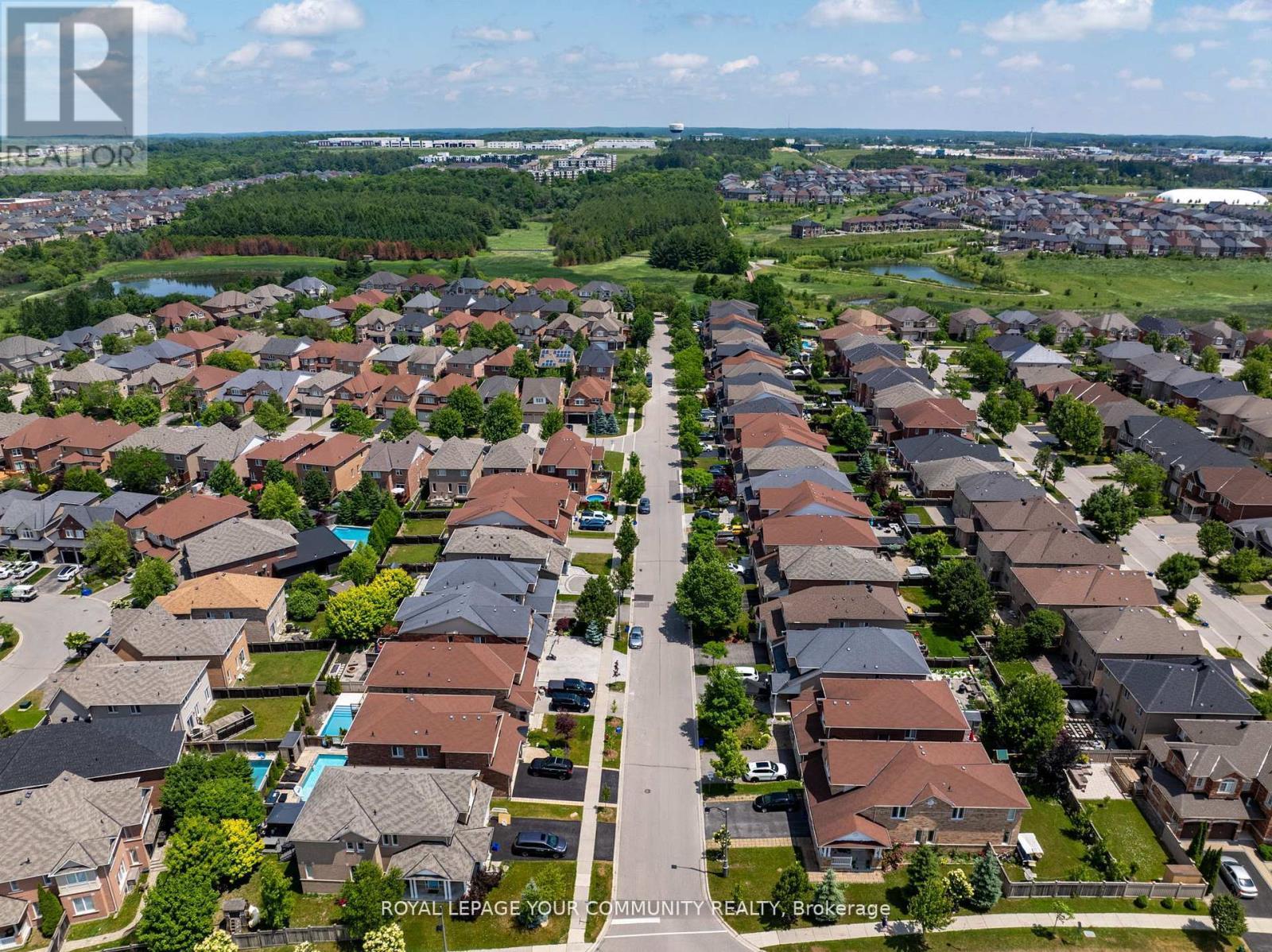 












26 IVY JAY CRESCENT

,
Aurora,




Ontario
L4G0E6

