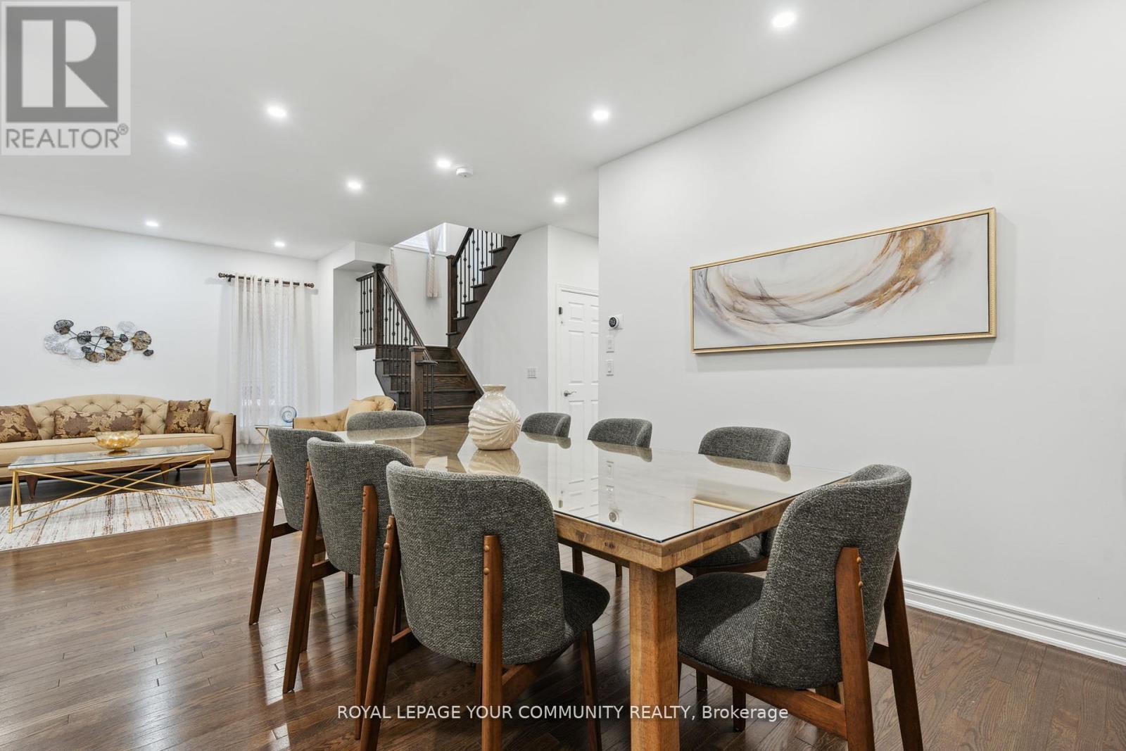 












26 IVY JAY CRESCENT

,
Aurora,




Ontario
L4G0E6

