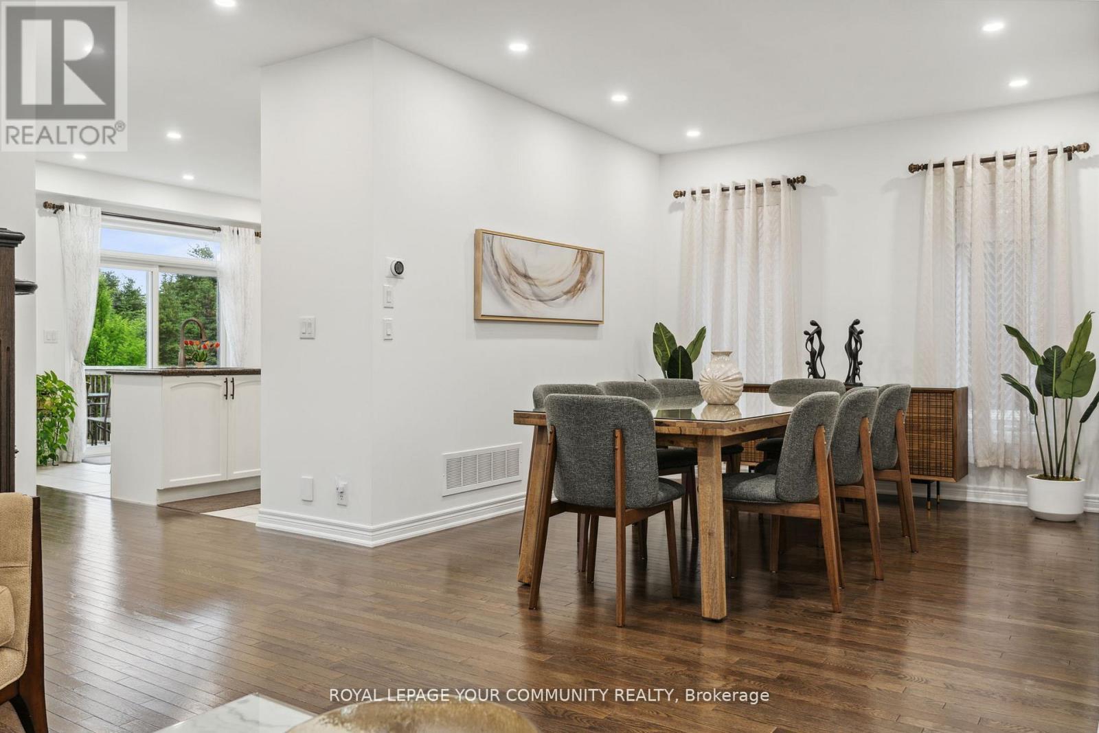 












26 IVY JAY CRESCENT

,
Aurora,




Ontario
L4G0E6

