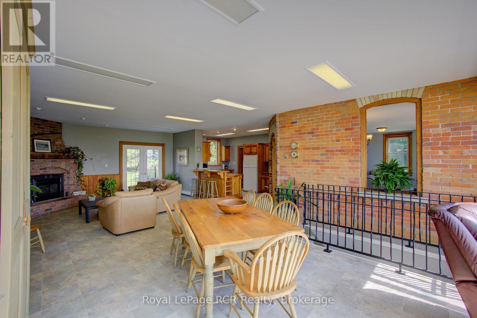 












7120 SIXTH LINE

,
Centre Wellington,




Ontario
N0B1J0

