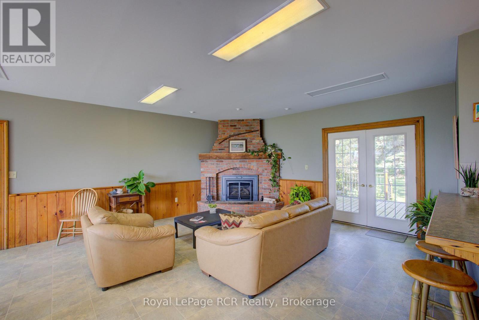 












7120 SIXTH LINE

,
Centre Wellington,




Ontario
N0B1J0

