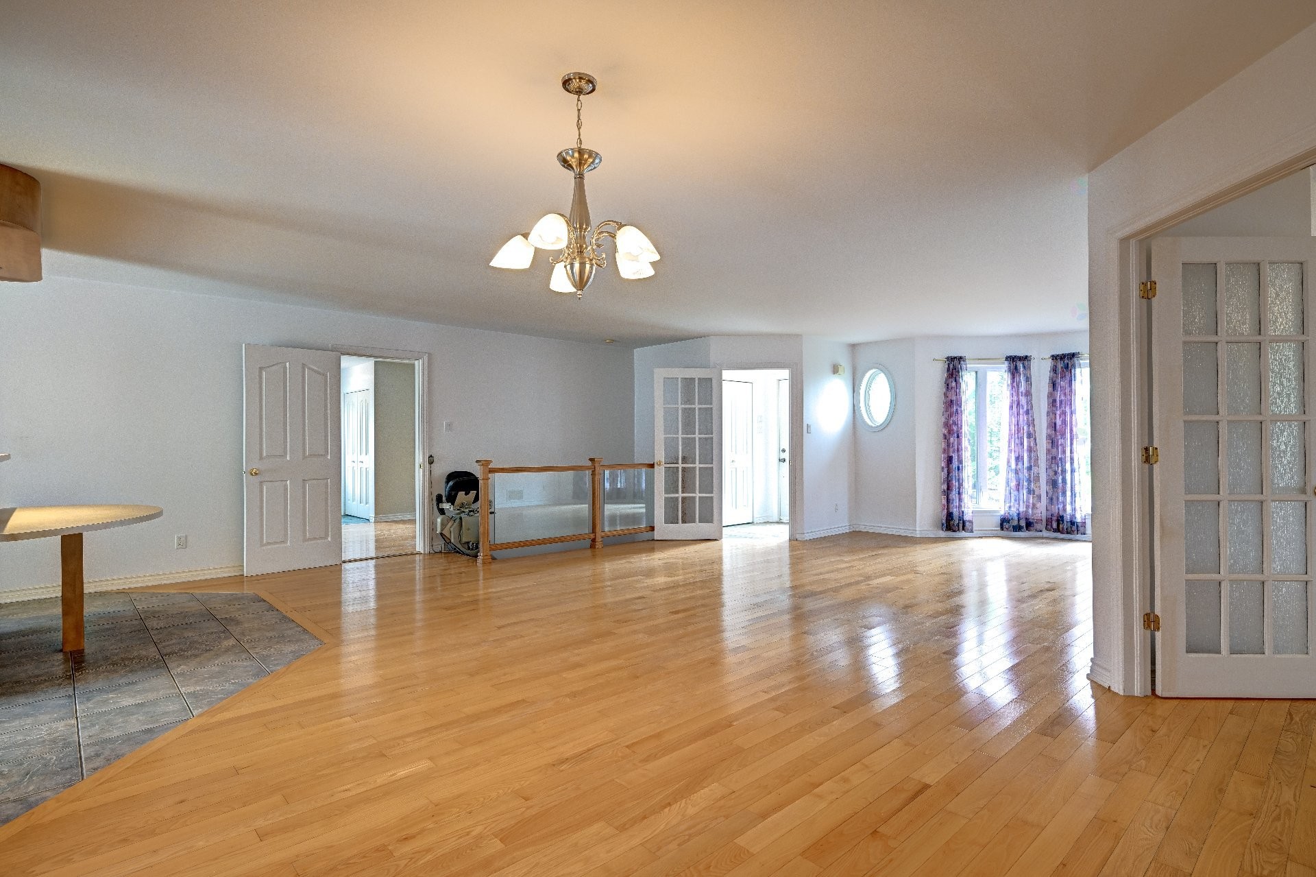 









120


Ch. de la Côte S.

,
Boisbriand,




QC
J7E4H5

