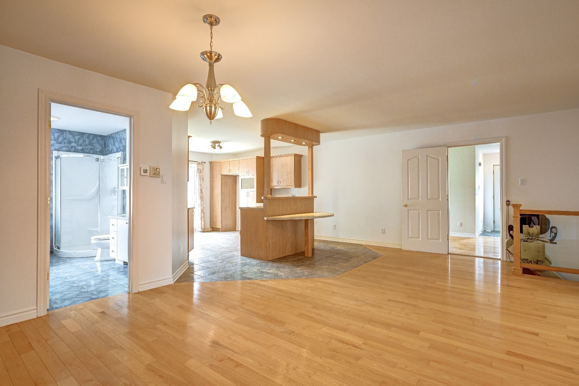 









120


Ch. de la Côte S.

,
Boisbriand,




QC
J7E4H5

