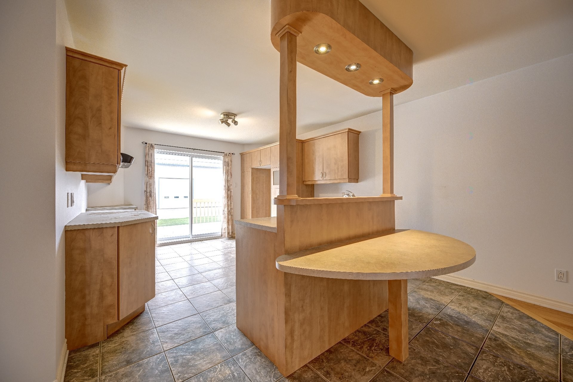 









120


Ch. de la Côte S.

,
Boisbriand,




QC
J7E4H5

