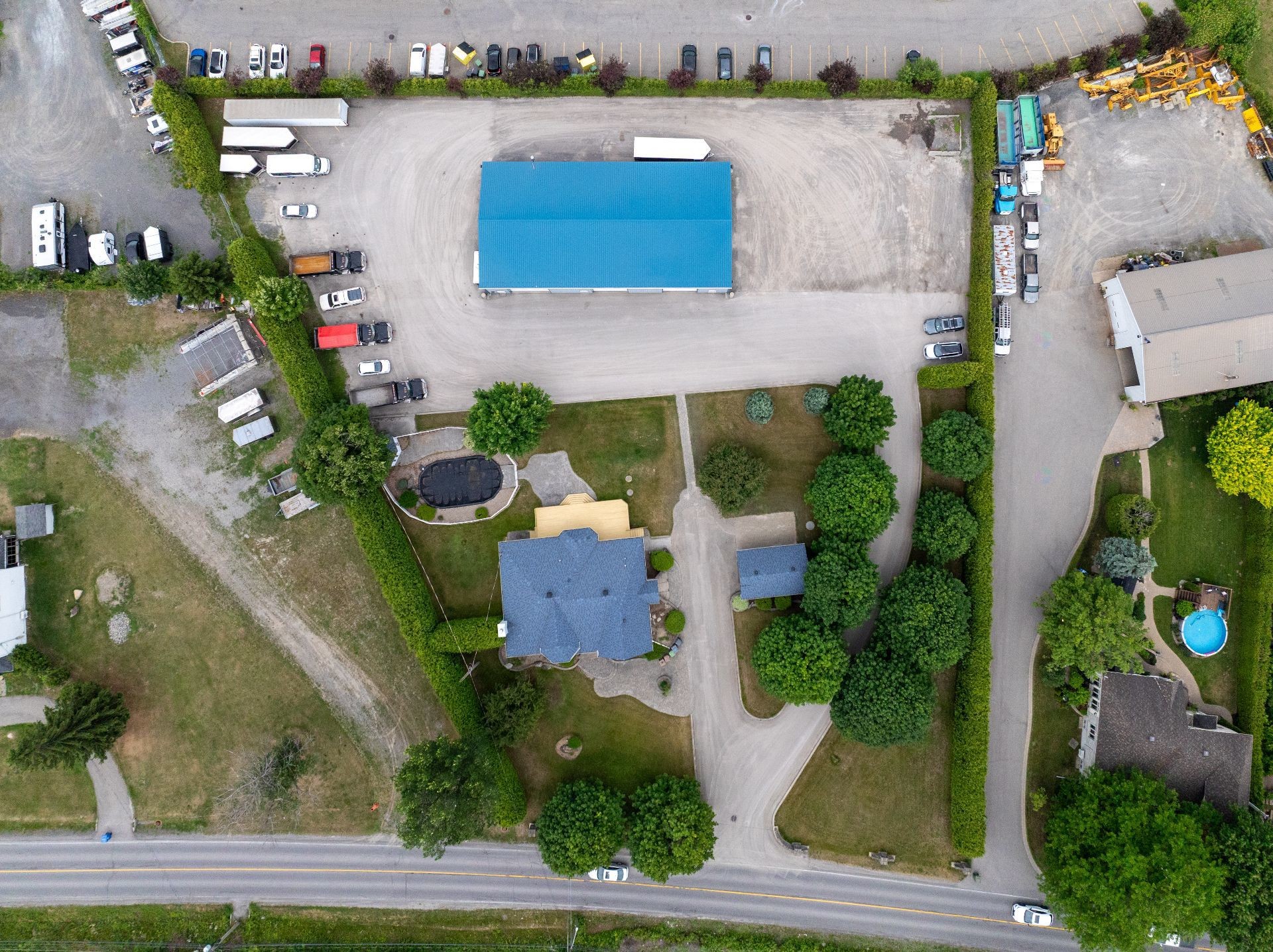 









120


Ch. de la Côte S.

,
Boisbriand,




QC
J7E4H5

