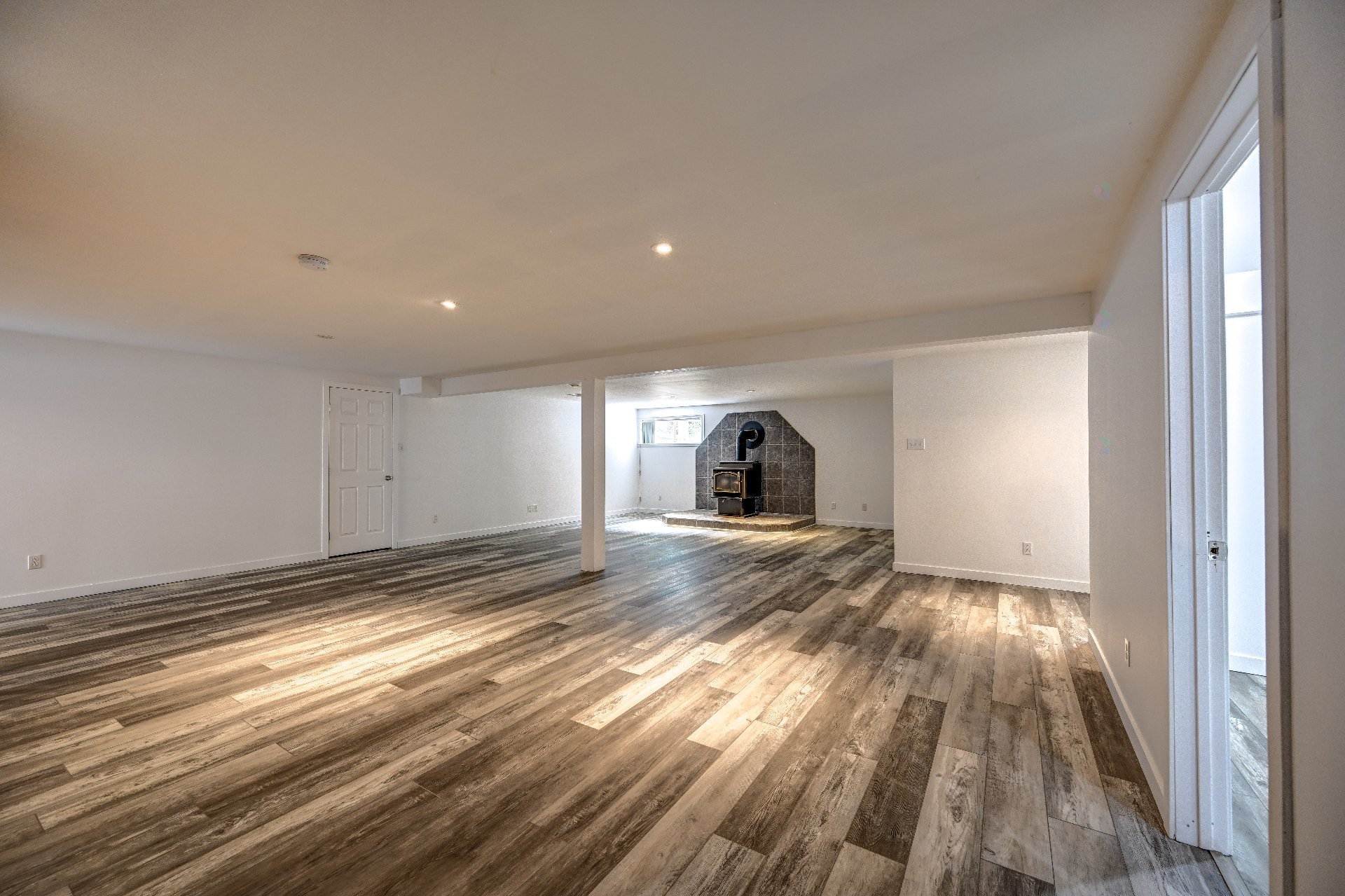 









120


Ch. de la Côte S.

,
Boisbriand,




QC
J7E4H5

