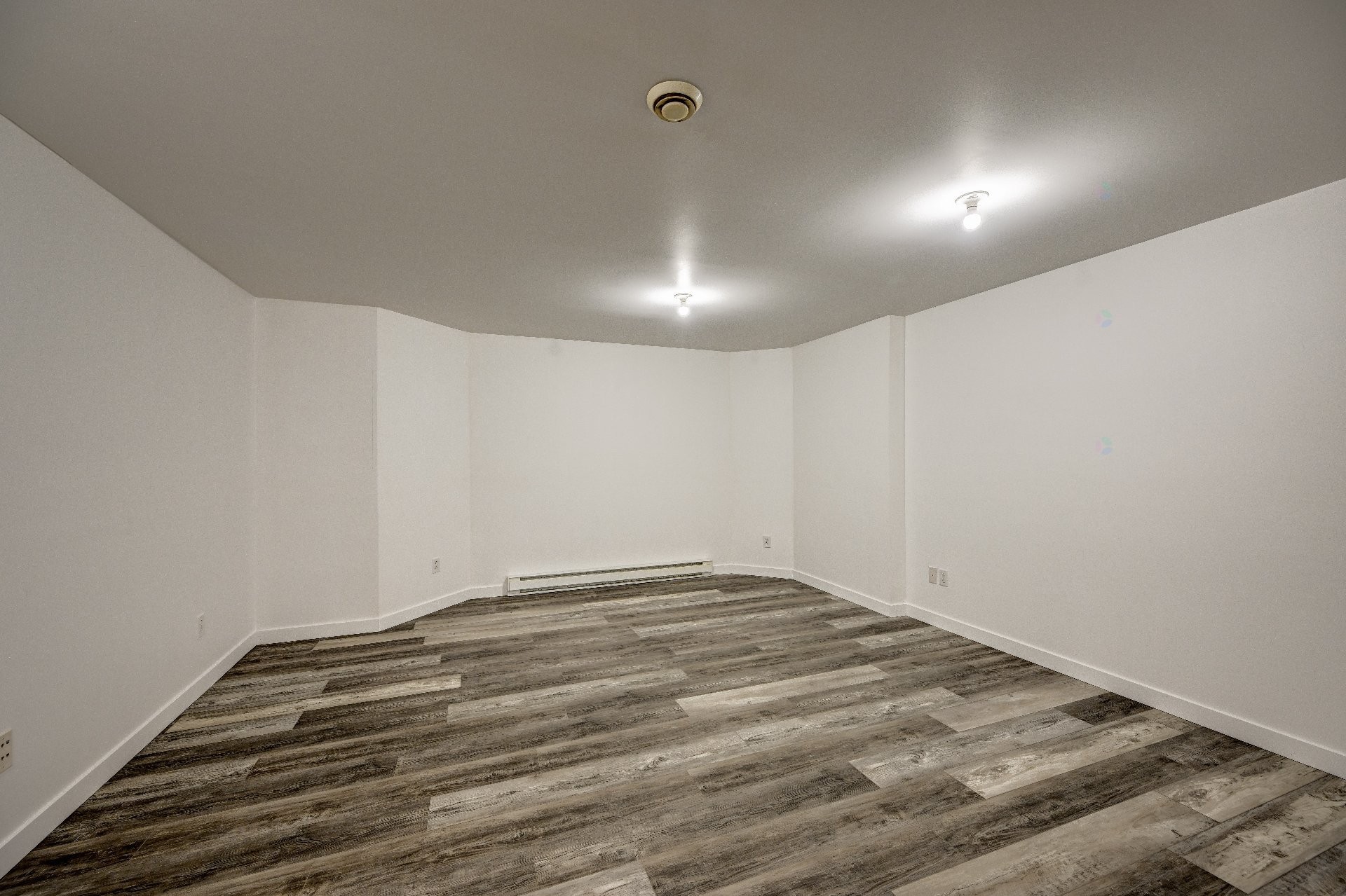 









120


Ch. de la Côte S.

,
Boisbriand,




QC
J7E4H5

