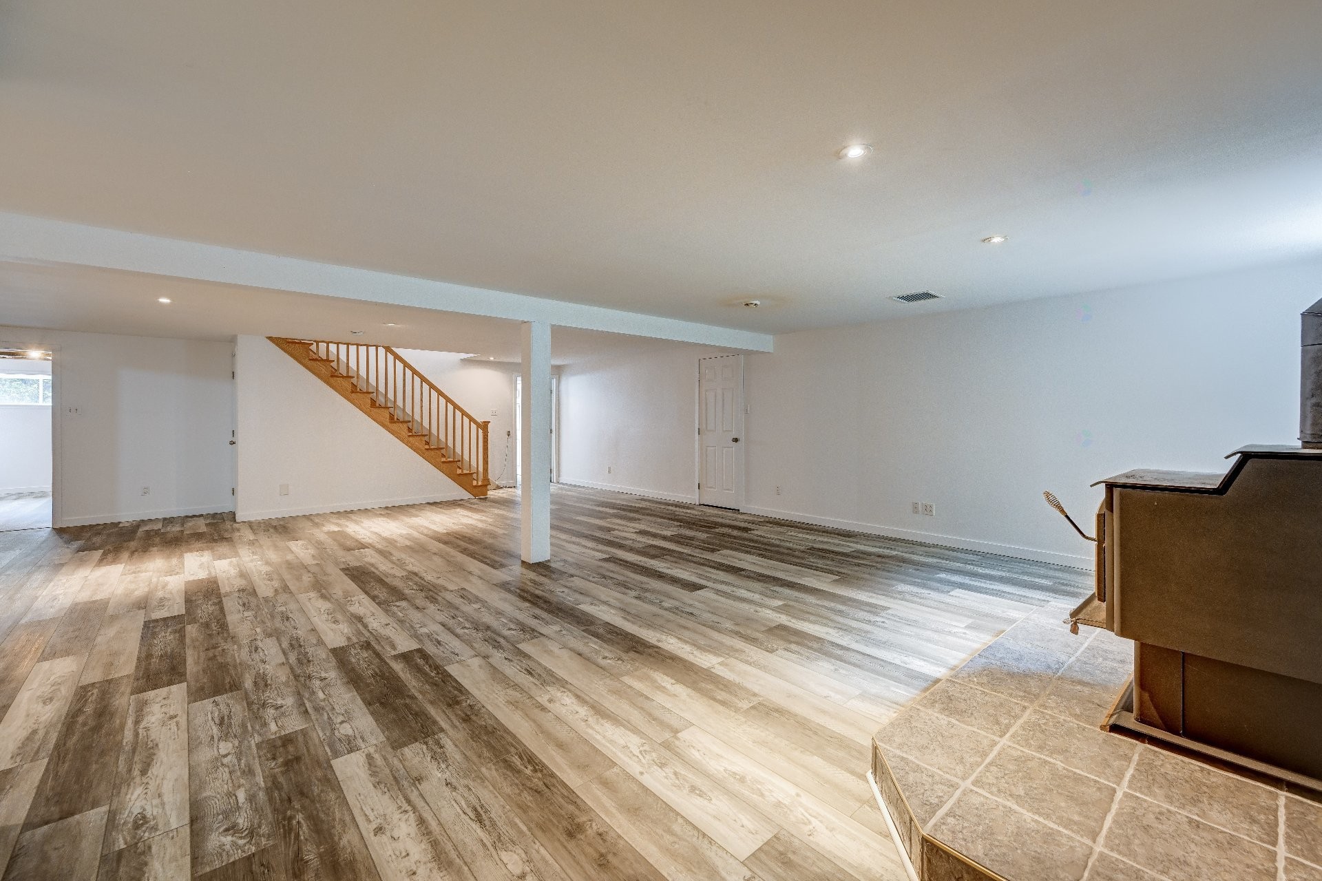 









120


Ch. de la Côte S.

,
Boisbriand,




QC
J7E4H5

